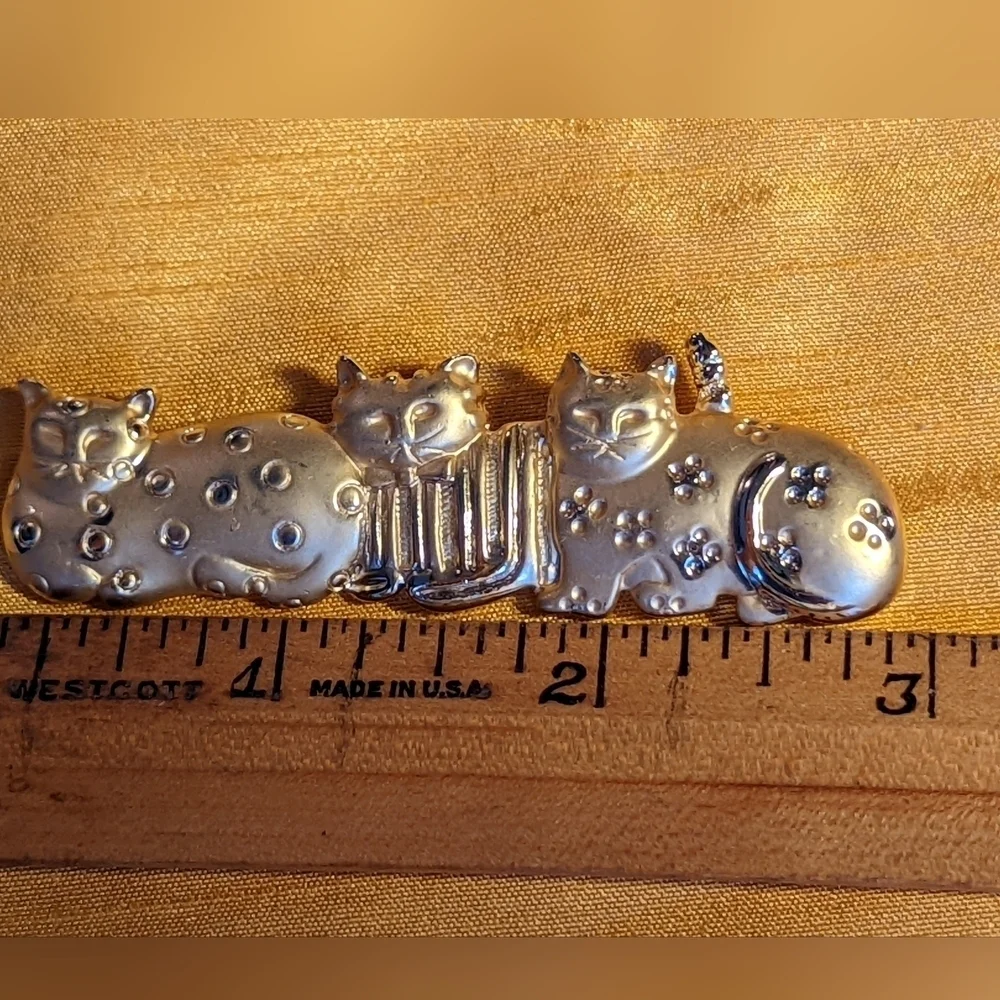 American Jewelry Company 3 Cat Pin Brooch AJC Vintage Goldtone Whimsical Lover